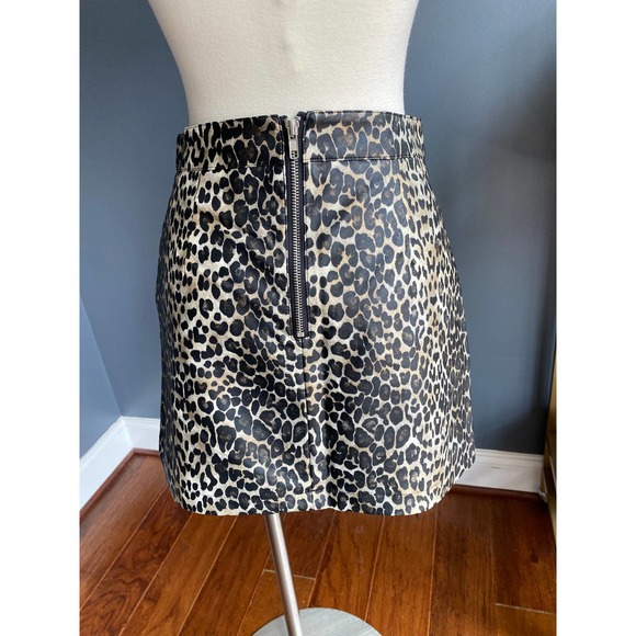 Faux leather leopard mini skirt size 26 - Picture 2 of 8